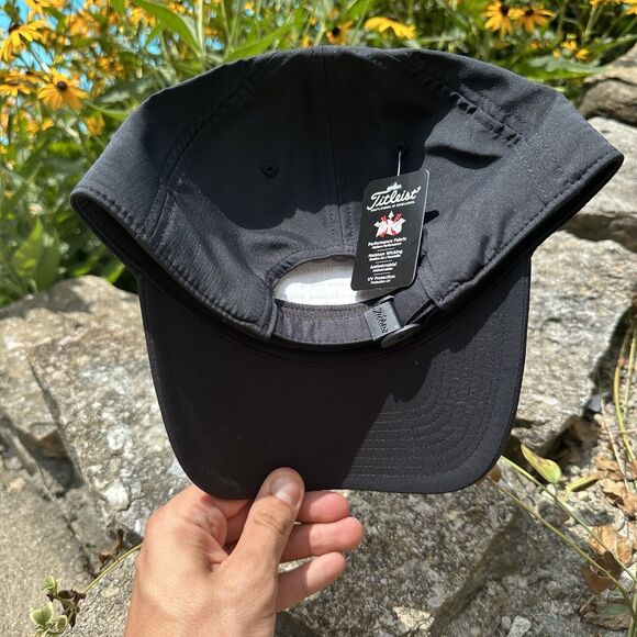 Titleist Black Golf Hat Cap Strap Back Adjustable NWT Performance Breathable - Picture 2 of 5